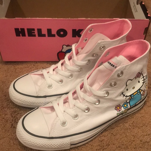 hello kitty converse womens